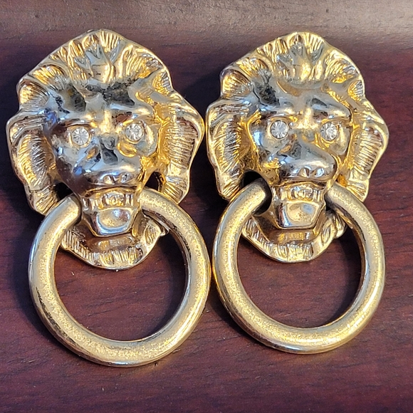 Lion Head Door Knocker Earrings Gold Plated Crystal Eyes KENNETH J LANE x AVON - Picture 13 of 15